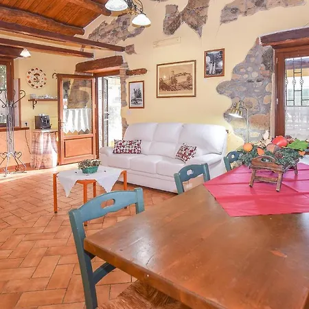 Casa vacanze Stunning In With Kitchen